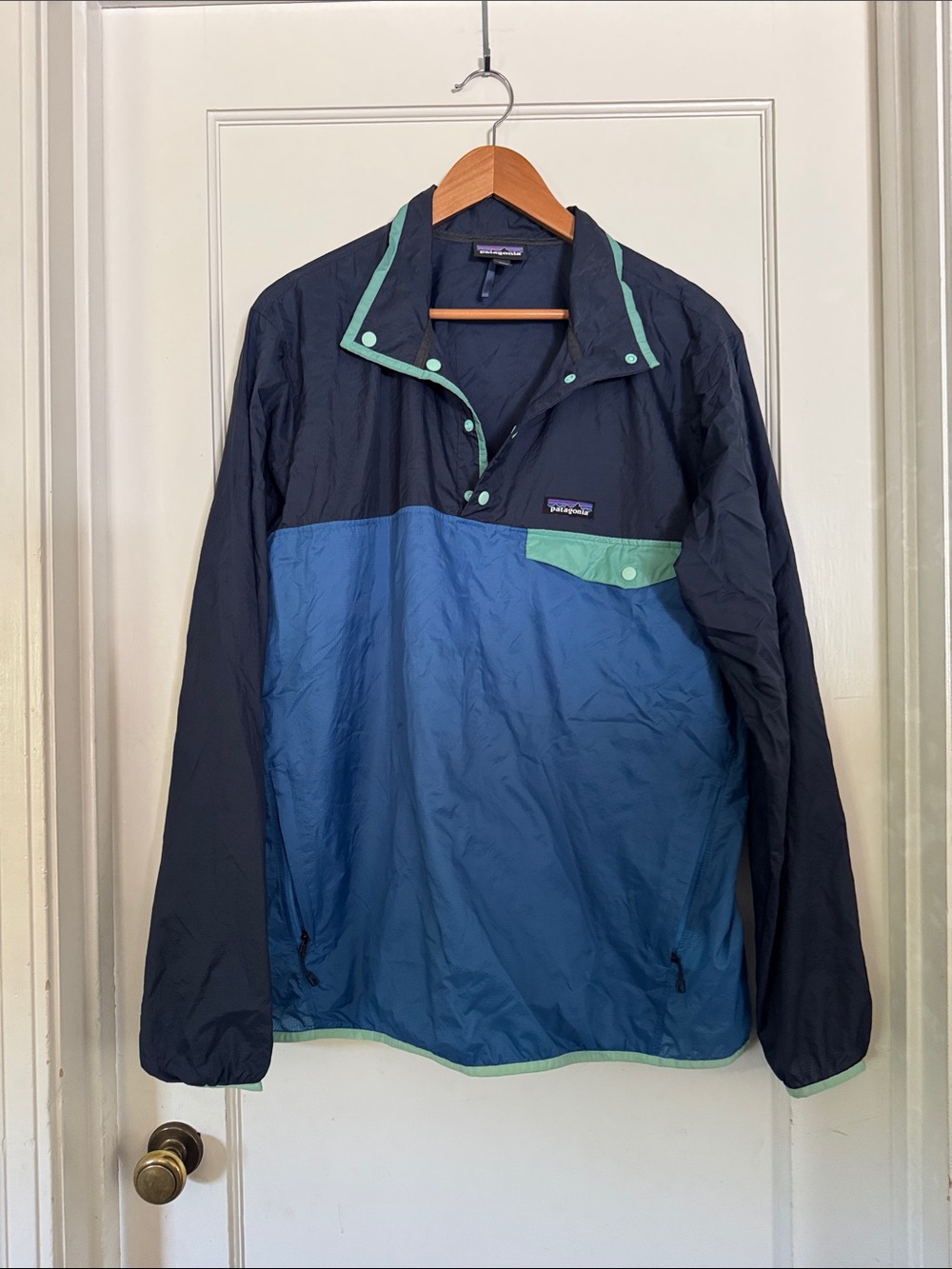 Patagonia Navy & Blue Pullover Windbreaker with Mint Trim